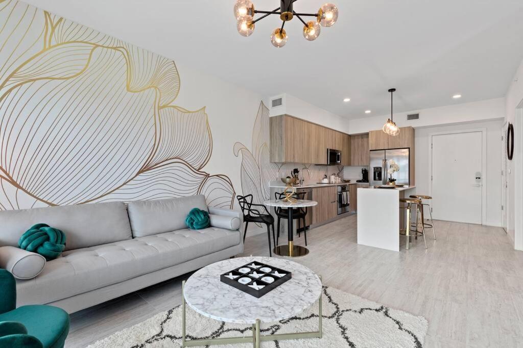 Appartement Luxury 1 Bdrm/1b In Design District Area *