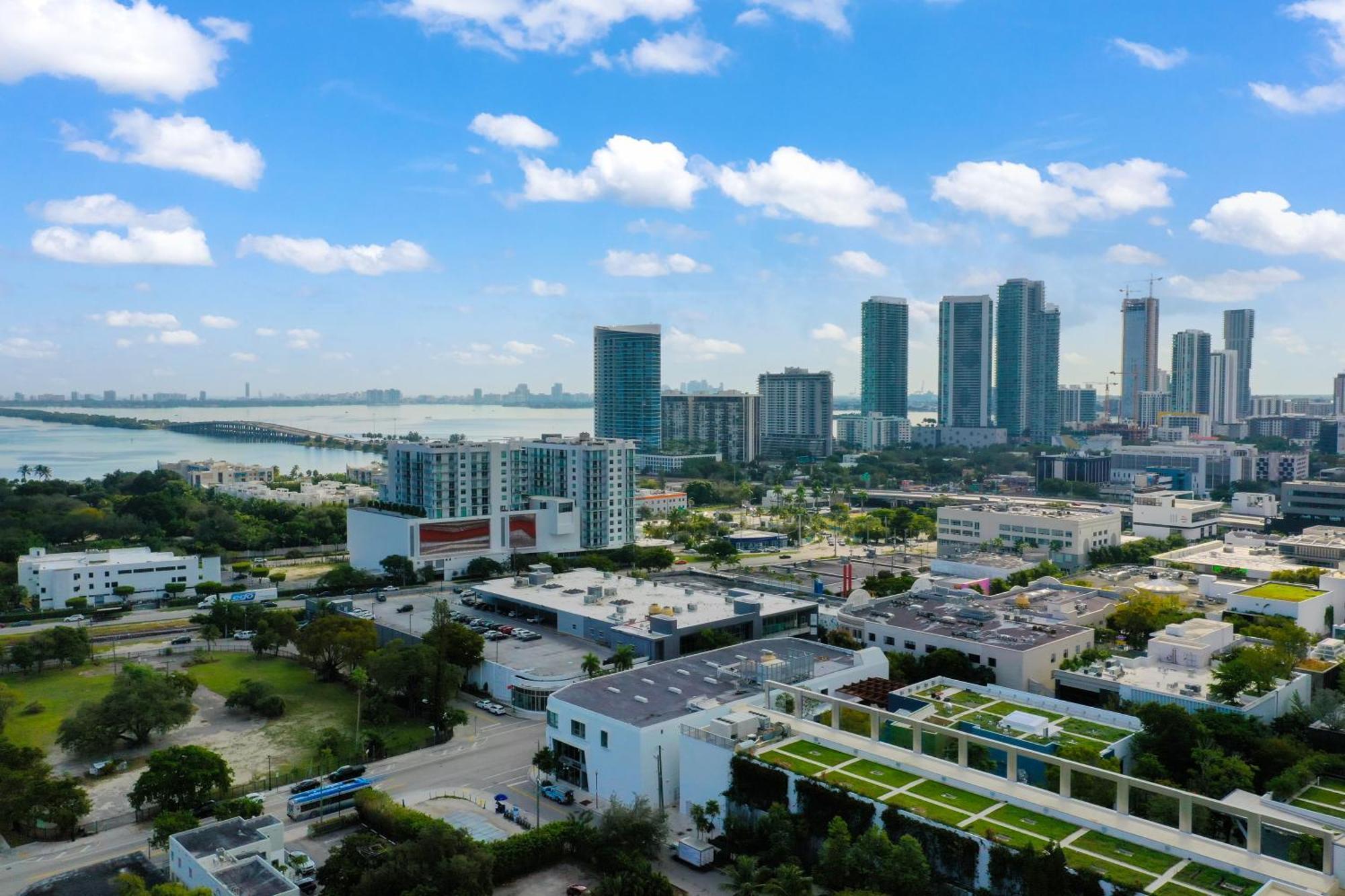 Appartement Luxury 1 Bdrm/1b In Design District Area