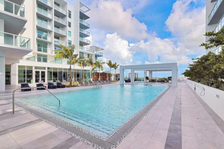 Appartement Luxury 1 Bdrm/1b In Design District Area